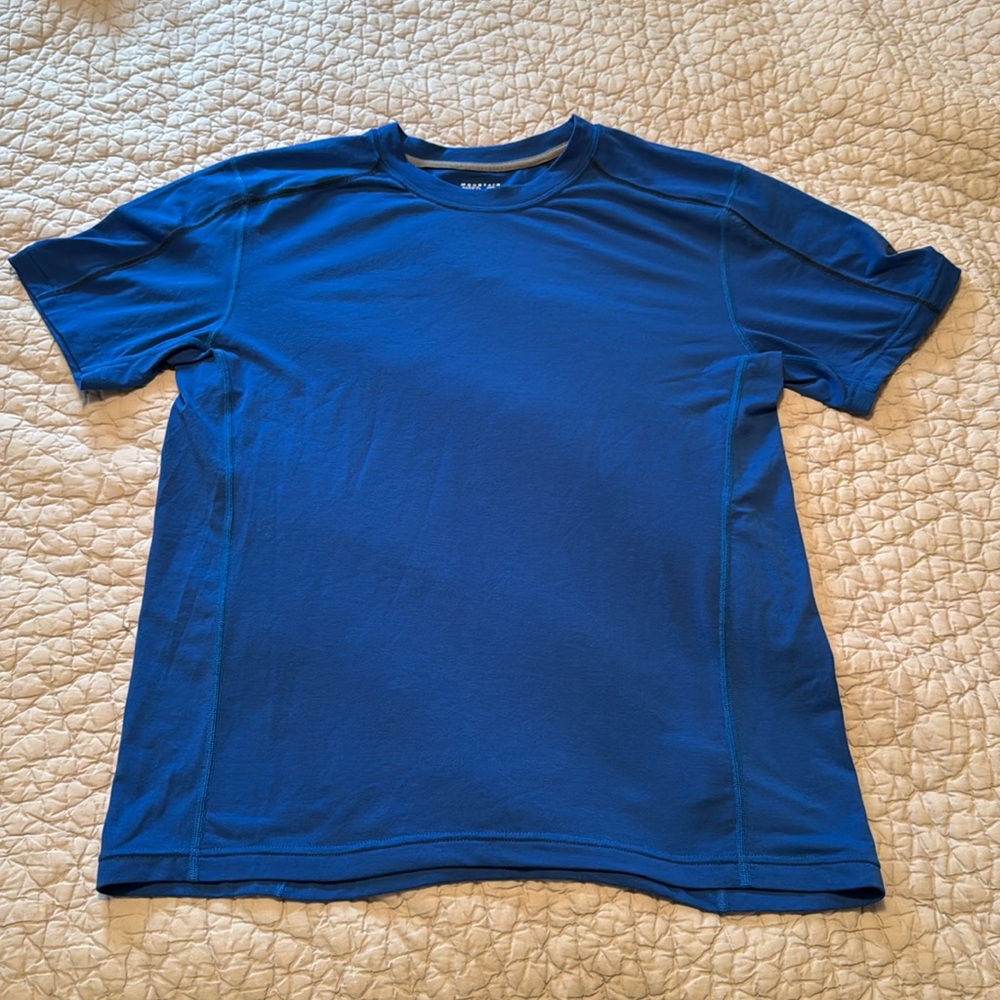 Mountain hardware men’s T-shirt size medium